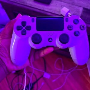 Sony DualShock 4 glacier white controller